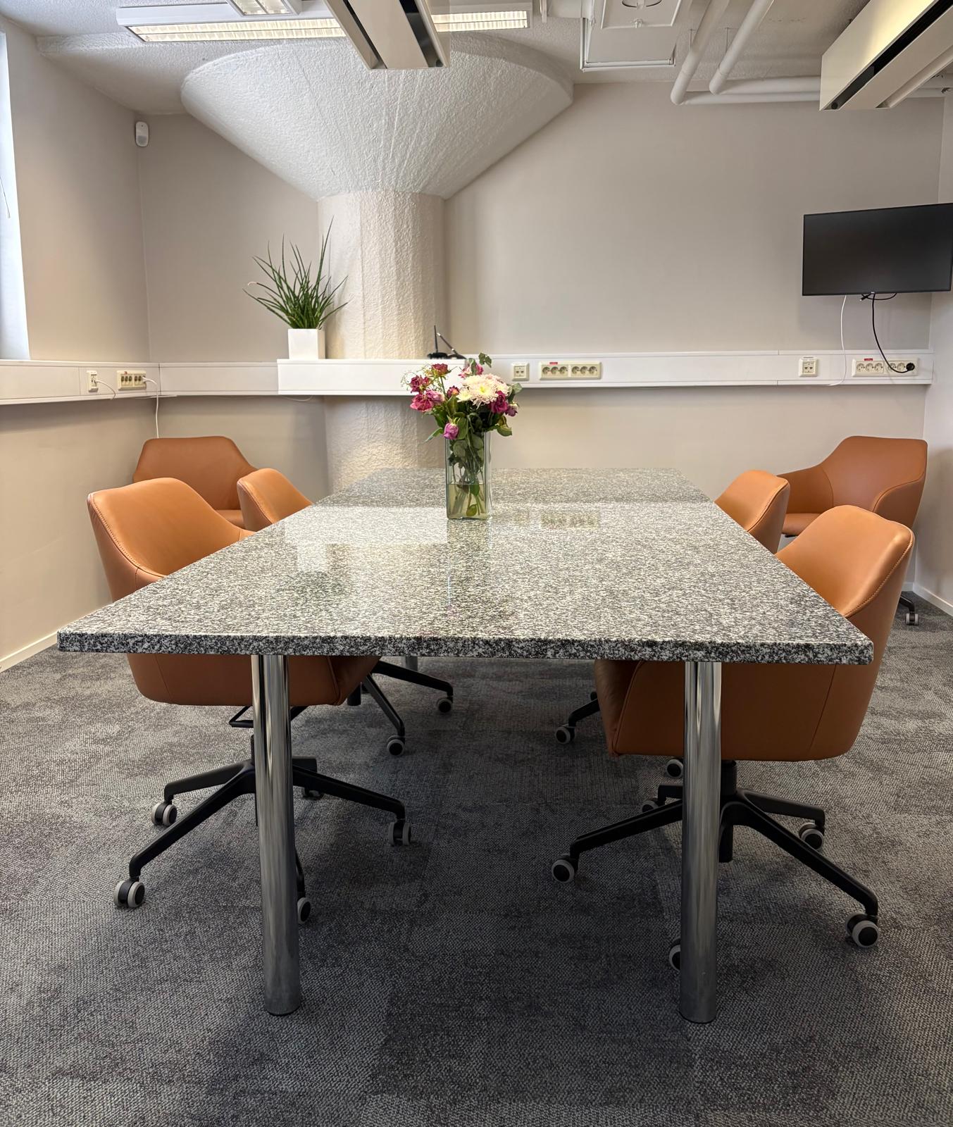 Lakiasiaintoimisto Heikkilä & Co, Turku — M Interior sisustussuunnittelu